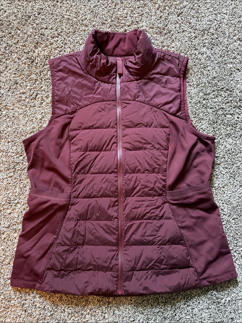 Lululemon Womens Down For It All Burgundy Vest 16